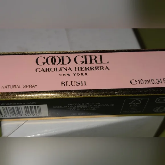 Carolina Herrera Good Girl Blush Eau de Parfum Gold Case Travel Spray  10 ml - Picture 4 of 6